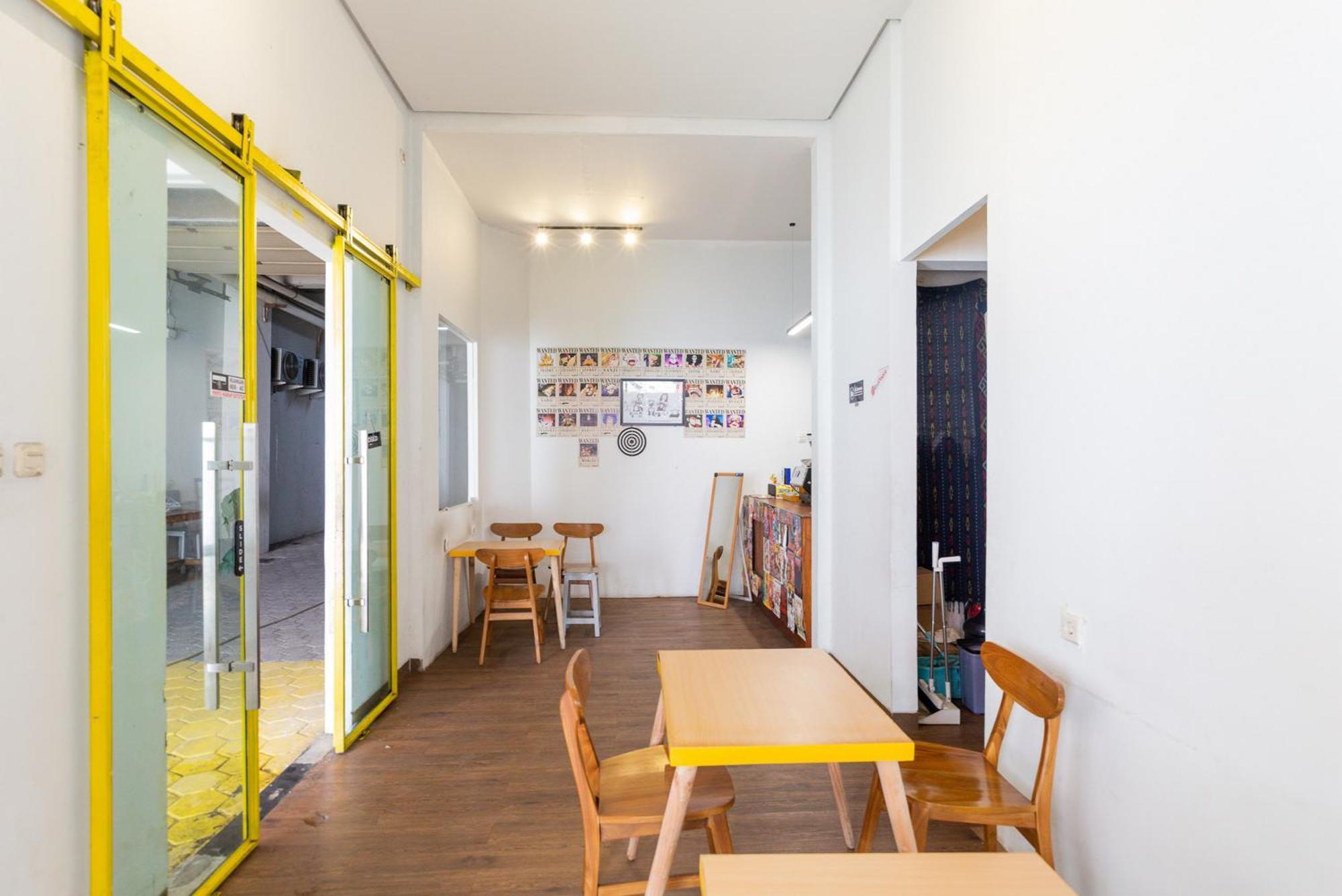 Reddoorz Plus Syariah Near Mall Pondok Indah Jacarta Exterior foto